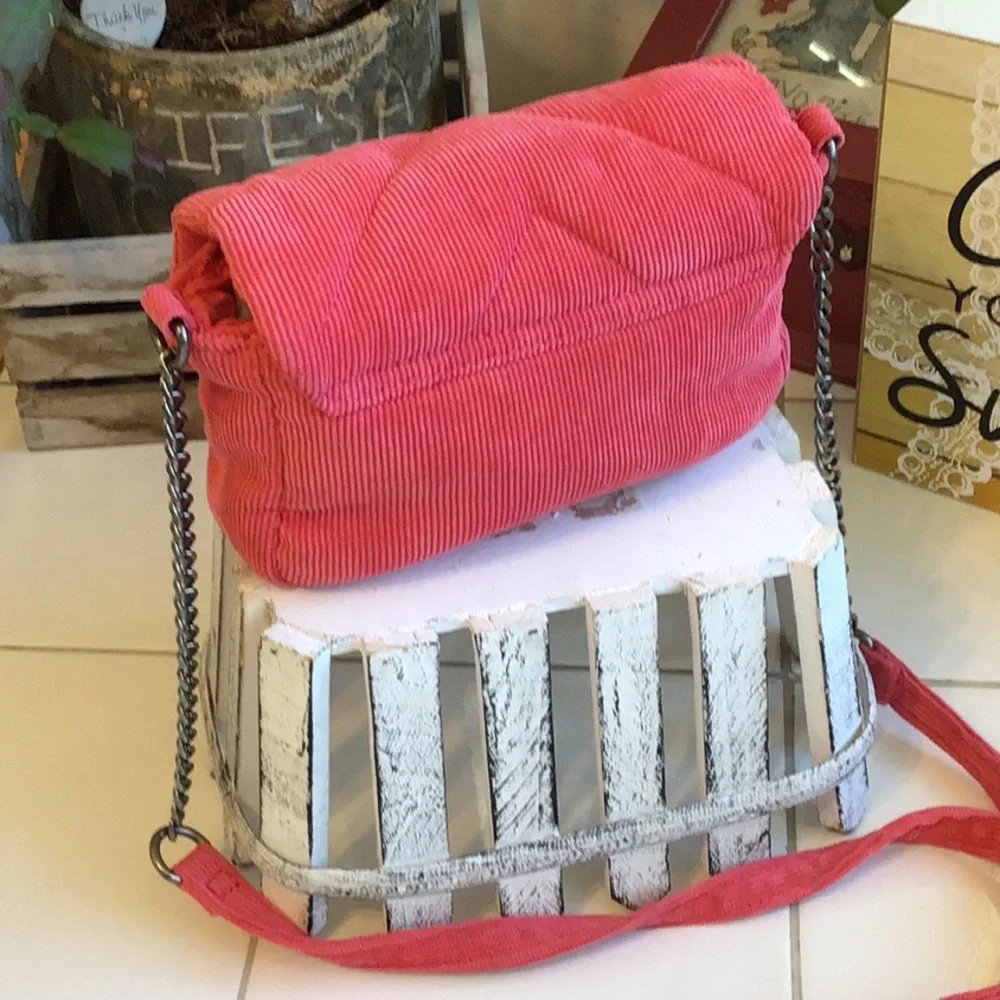 ‘Art Class’ Quilted Coral Soft Corduroy Crossbody (#2) - Picture 6 of 9